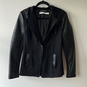 Hooded Blanc Noir fitted black jacket